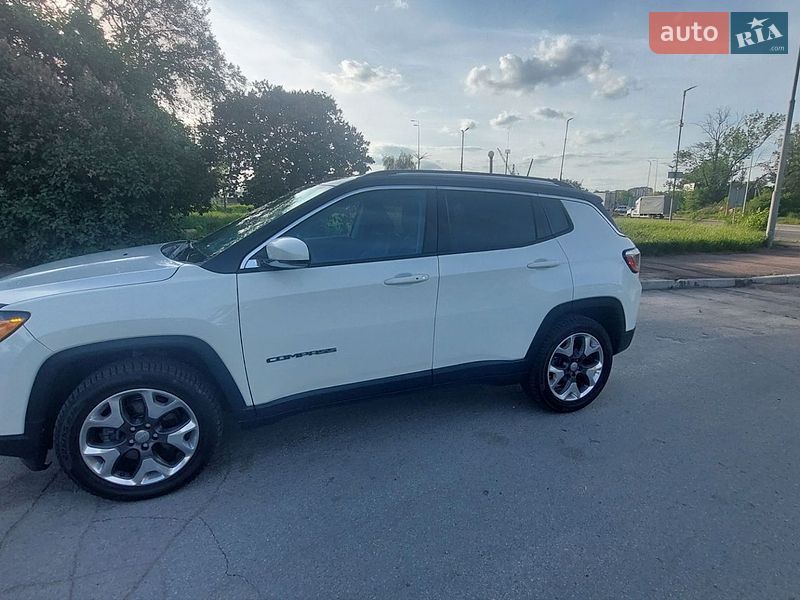 Внедорожник / Кроссовер Jeep Compass 2017 в Житомире