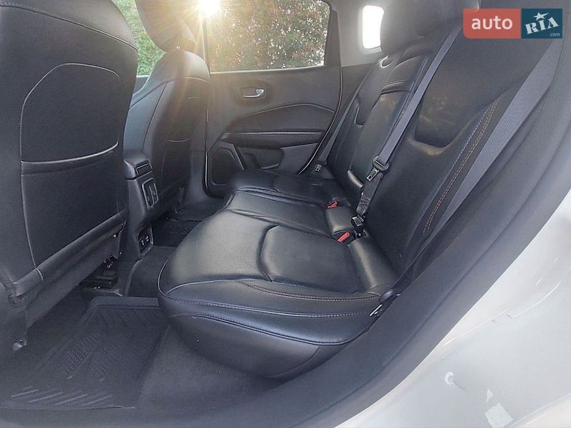 Внедорожник / Кроссовер Jeep Compass 2017 в Житомире