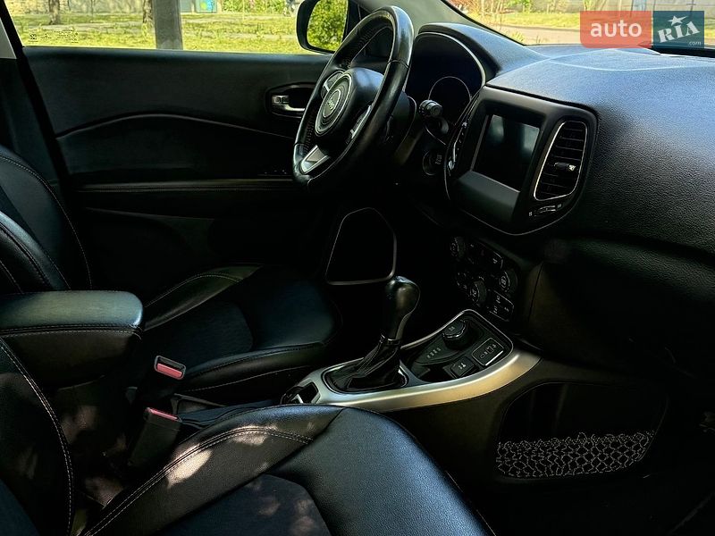Позашляховик / Кросовер Jeep Compass 2017 в Горохові