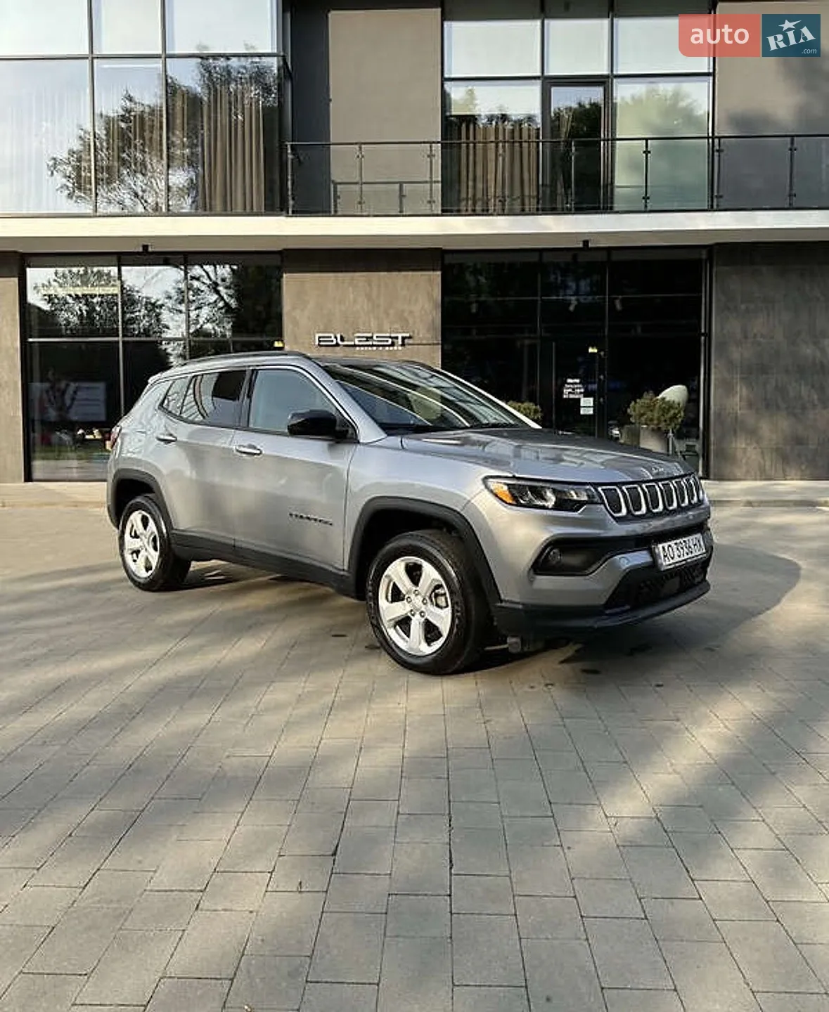 2021 Jeep Compass - мініатюра 2
