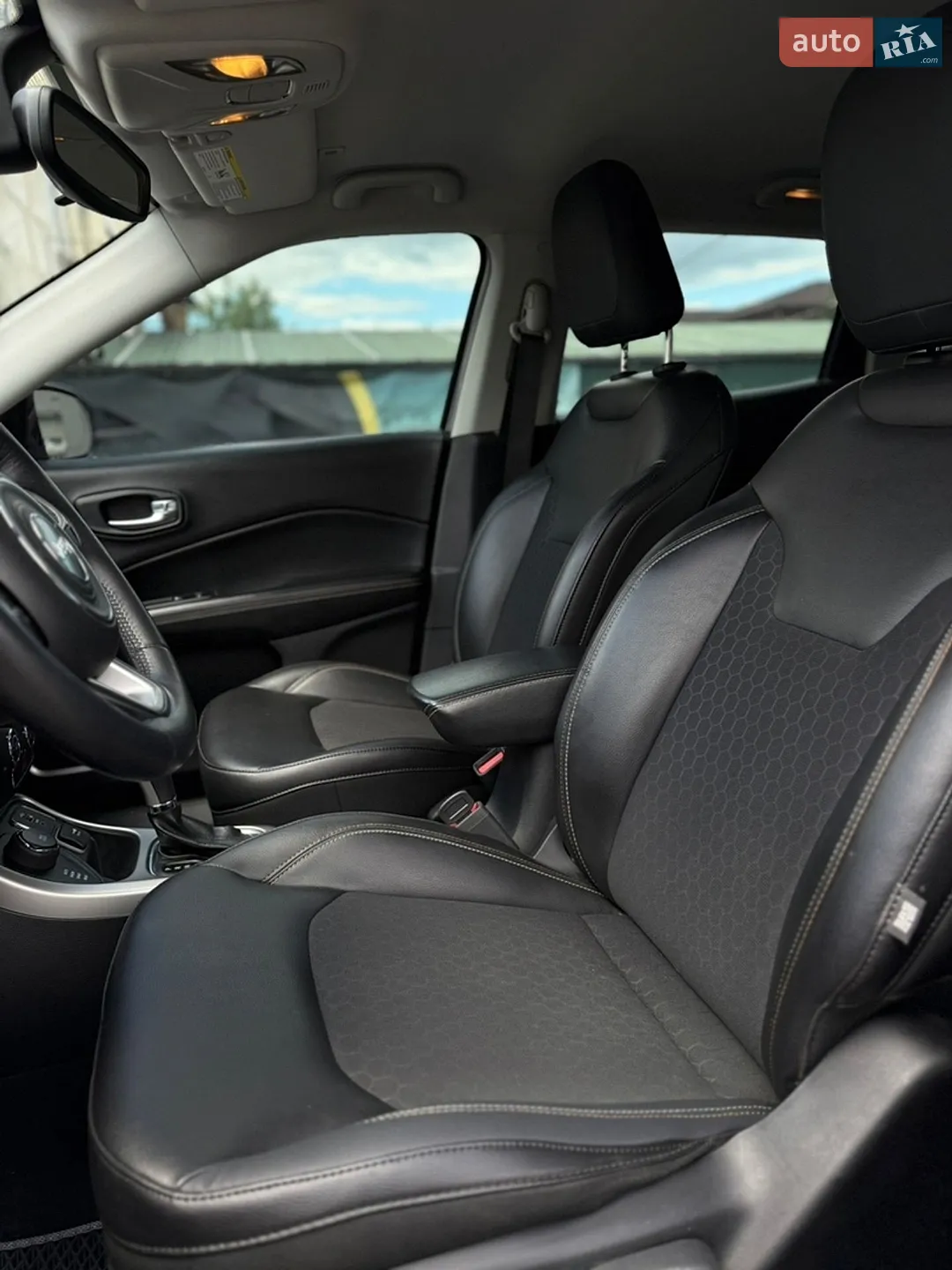 2017 Jeep Compass - мініатюра 12