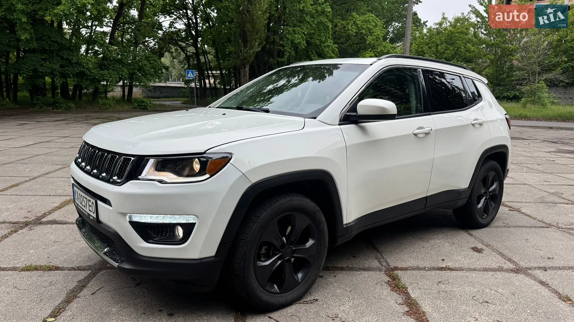 2017 Jeep Compass - мініатюра 3