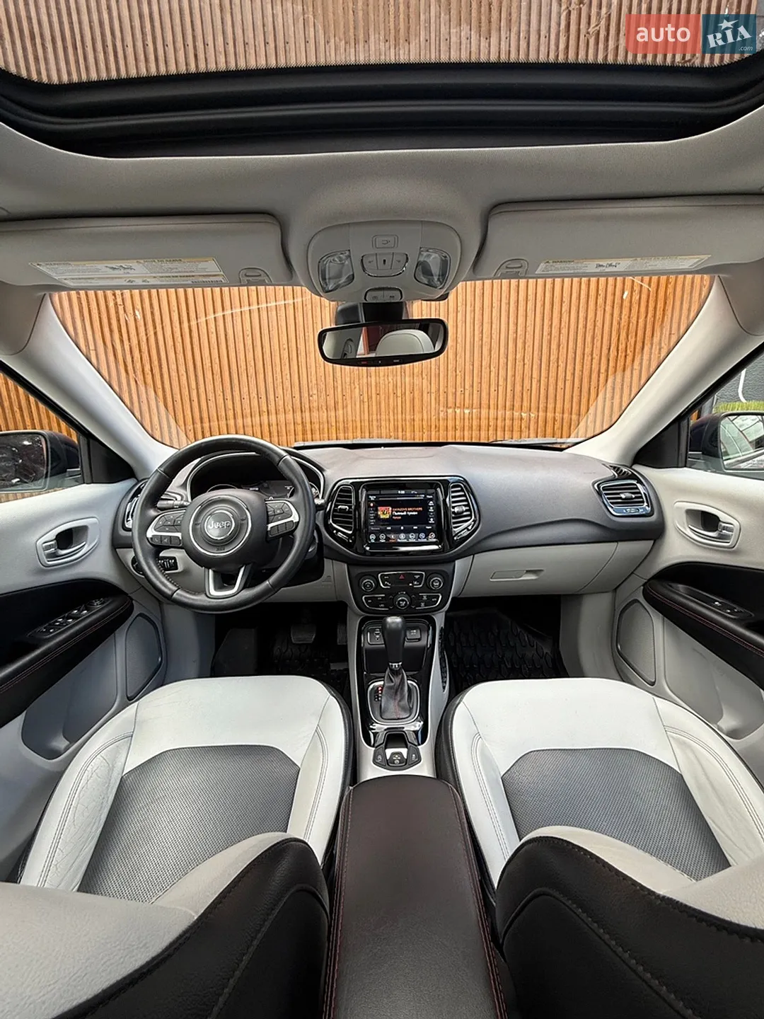 2017 Jeep Compass - мініатюра 12