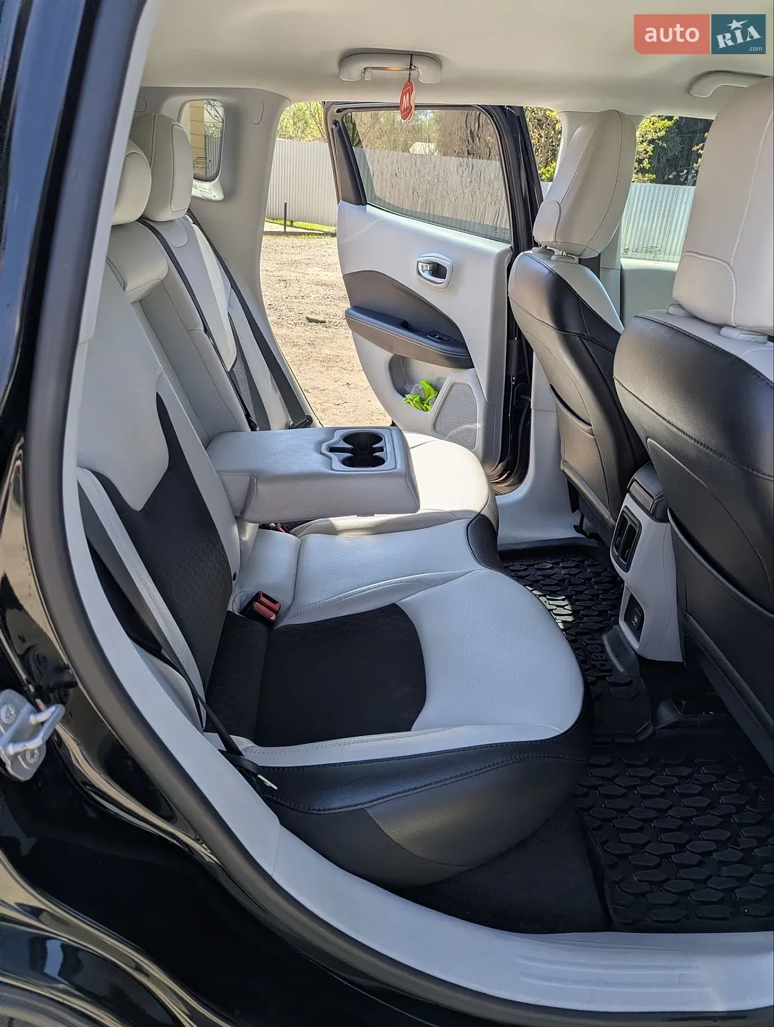 2019 Jeep Compass - мініатюра 28