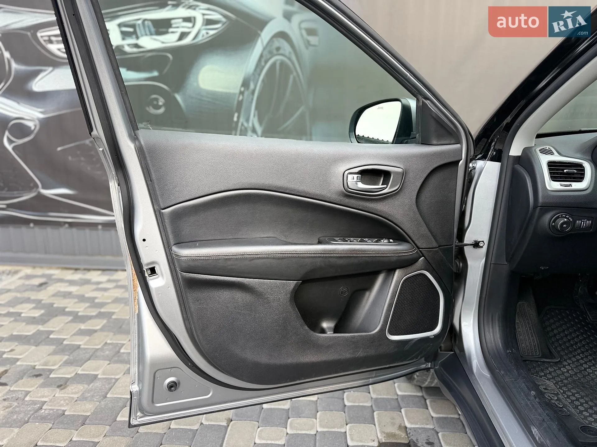 2018 Jeep Compass - мініатюра 23