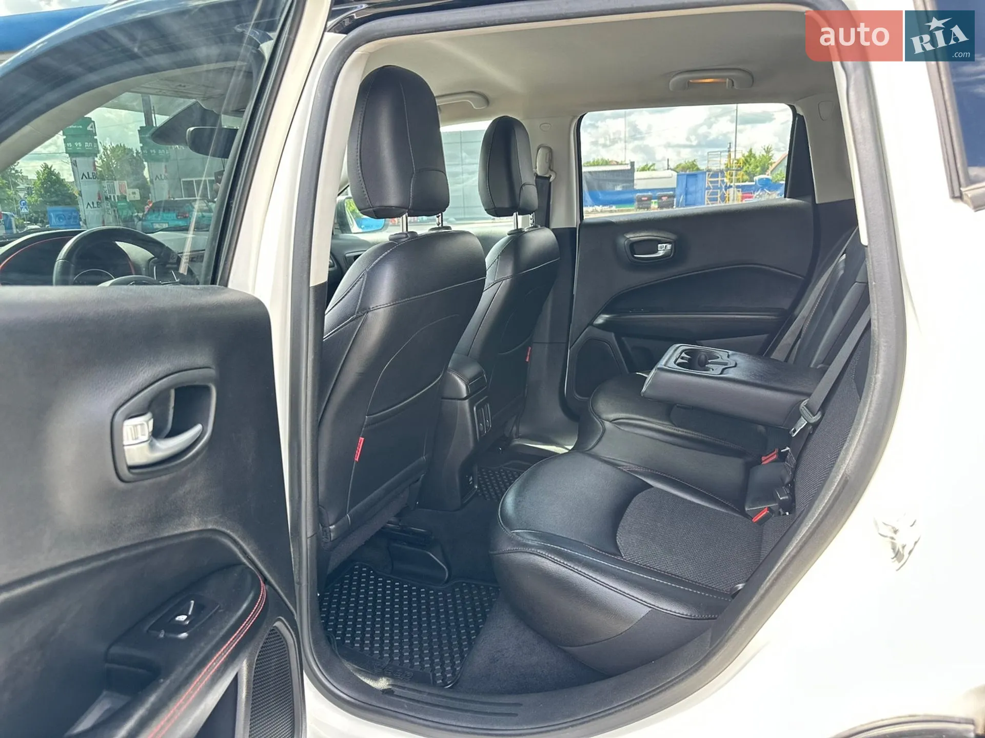 2019 Jeep Compass - мініатюра 26