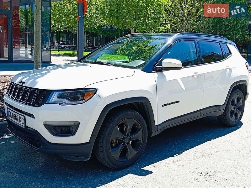 2018 Jeep Compass, VIN 3C4NJDBB5JT433956:plate — zdjęcie 1 (autoria)