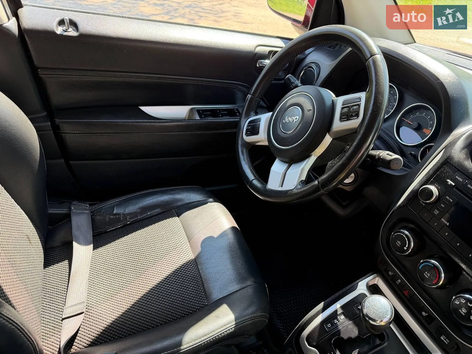 2015 Jeep Compass - мініатюра 27