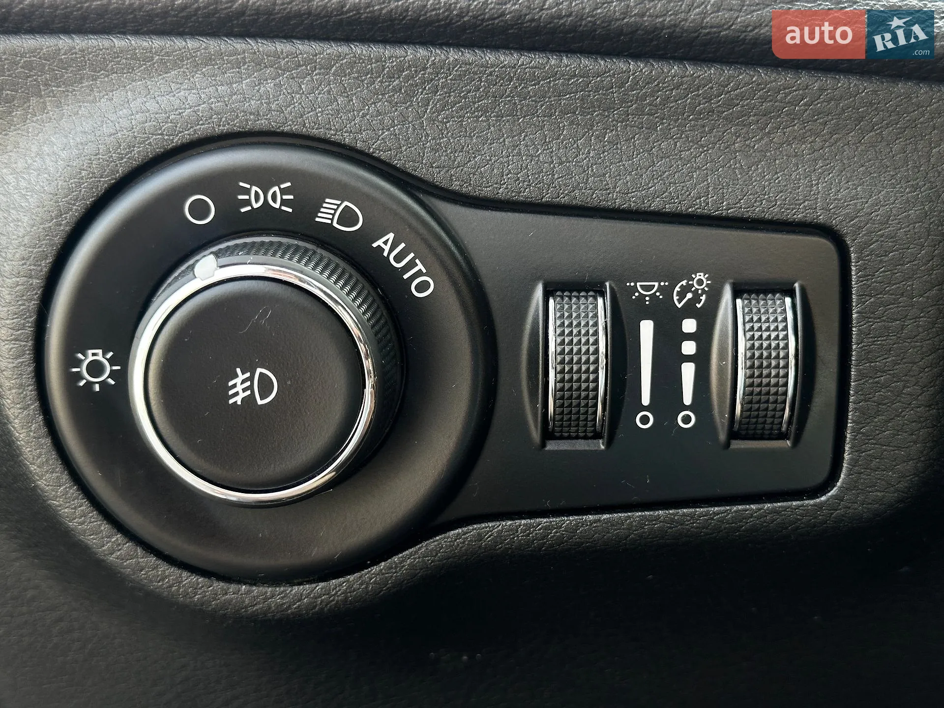 2017 Jeep Compass - мініатюра 34