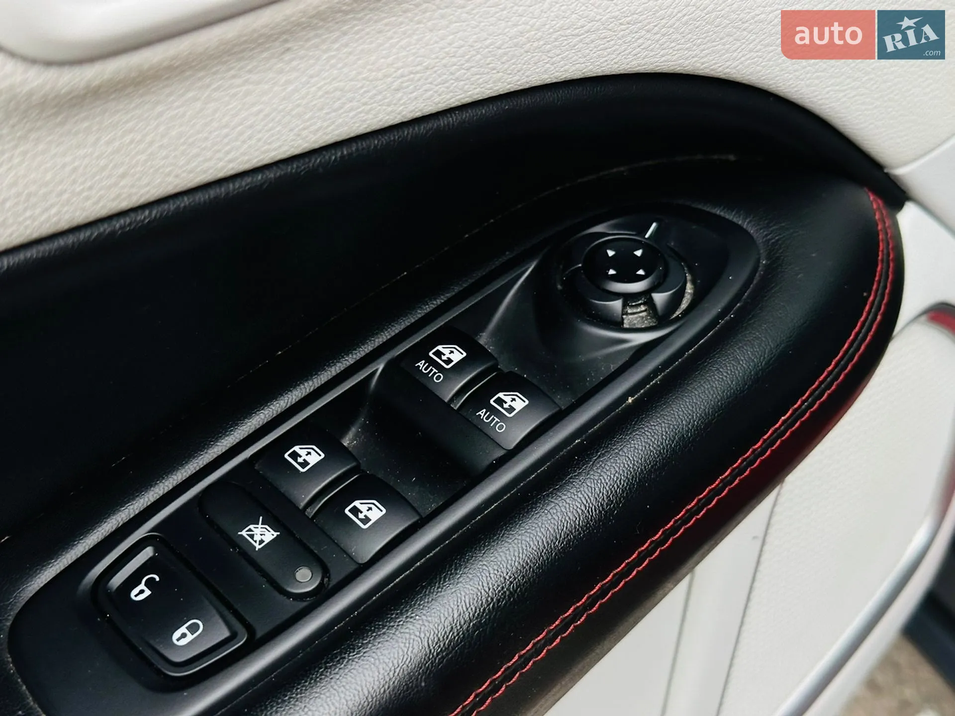 2021 Jeep Compass - мініатюра 28