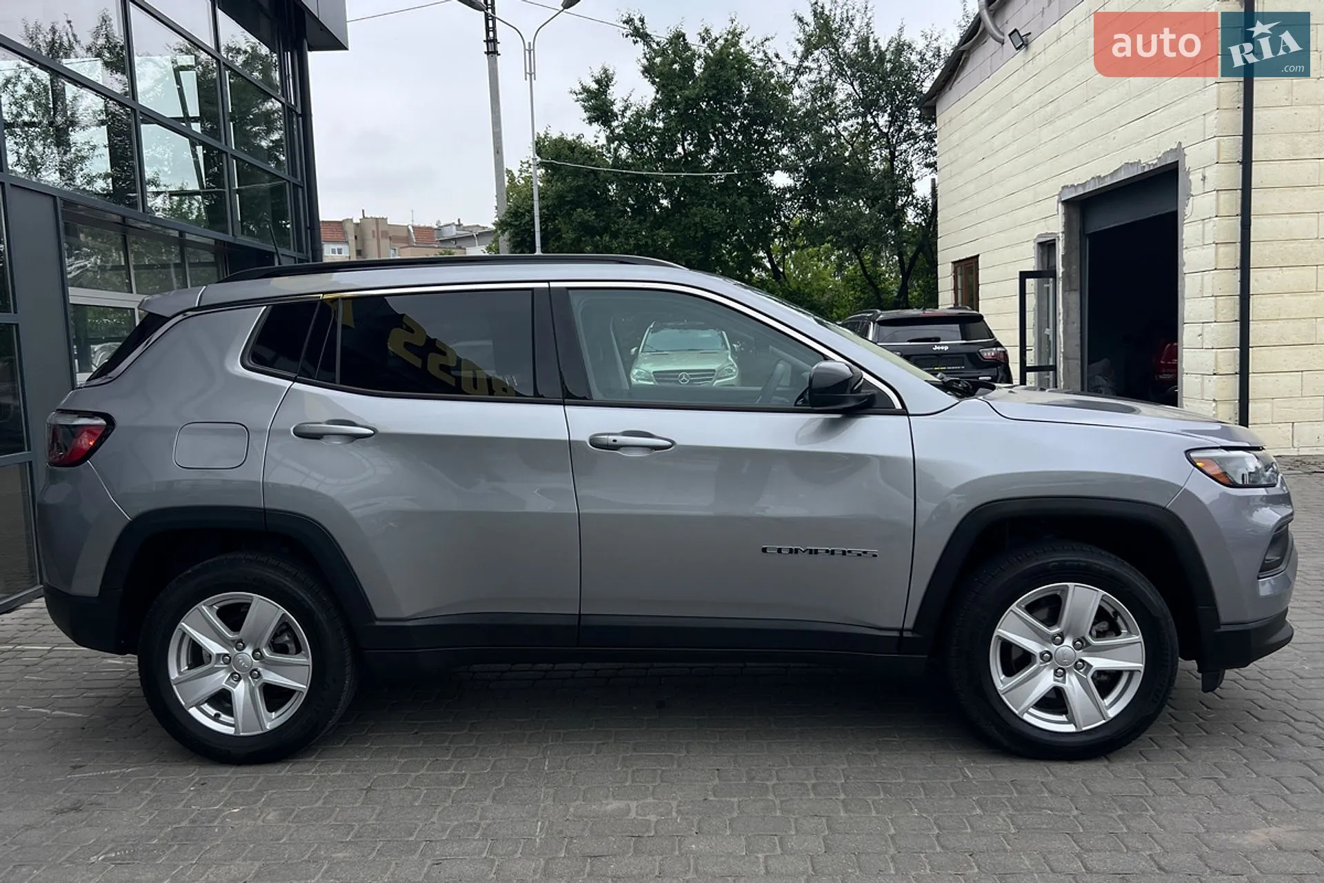 2022 Jeep Compass - мініатюра 8