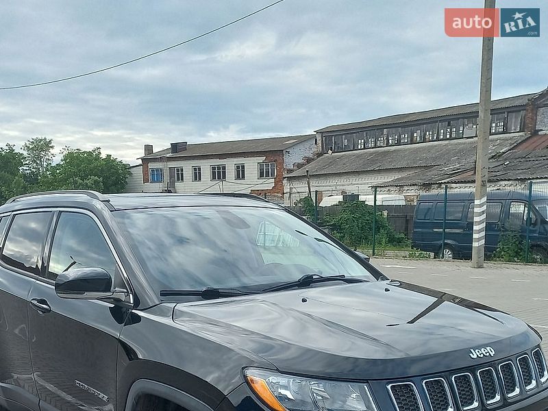 Позашляховик / Кросовер Jeep Compass 2017 в Ромнах