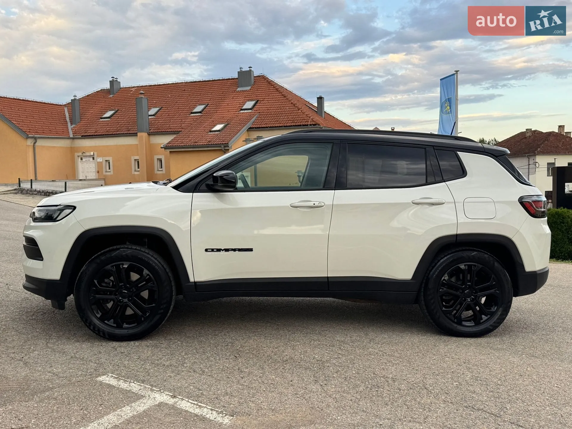 2022 Jeep Compass - мініатюра 3