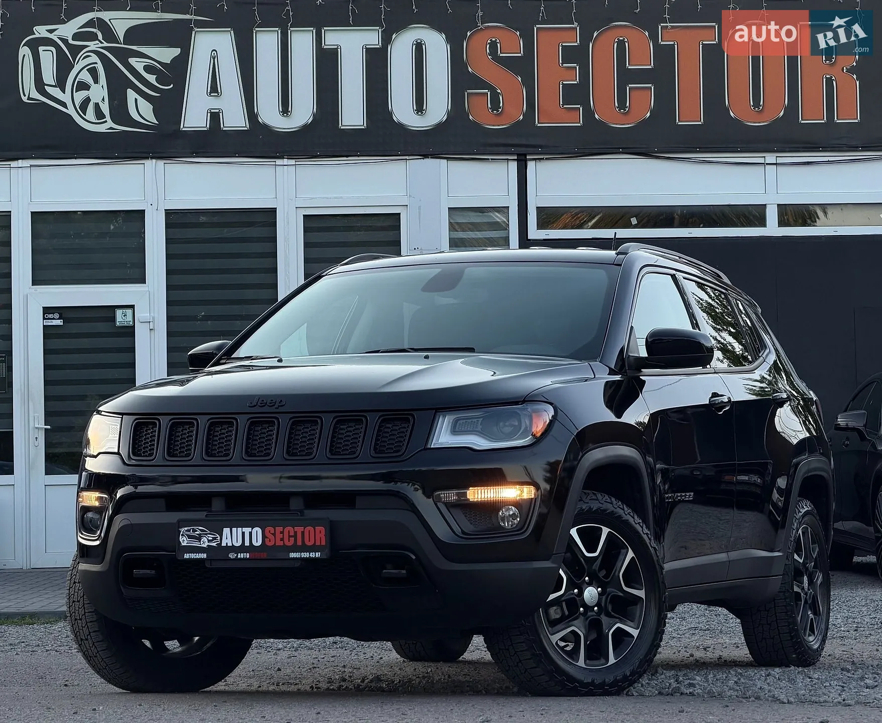 2020 Jeep Compass - фото 1