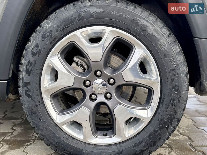 Внедорожник / Кроссовер Jeep Compass 2020 в Черновцах