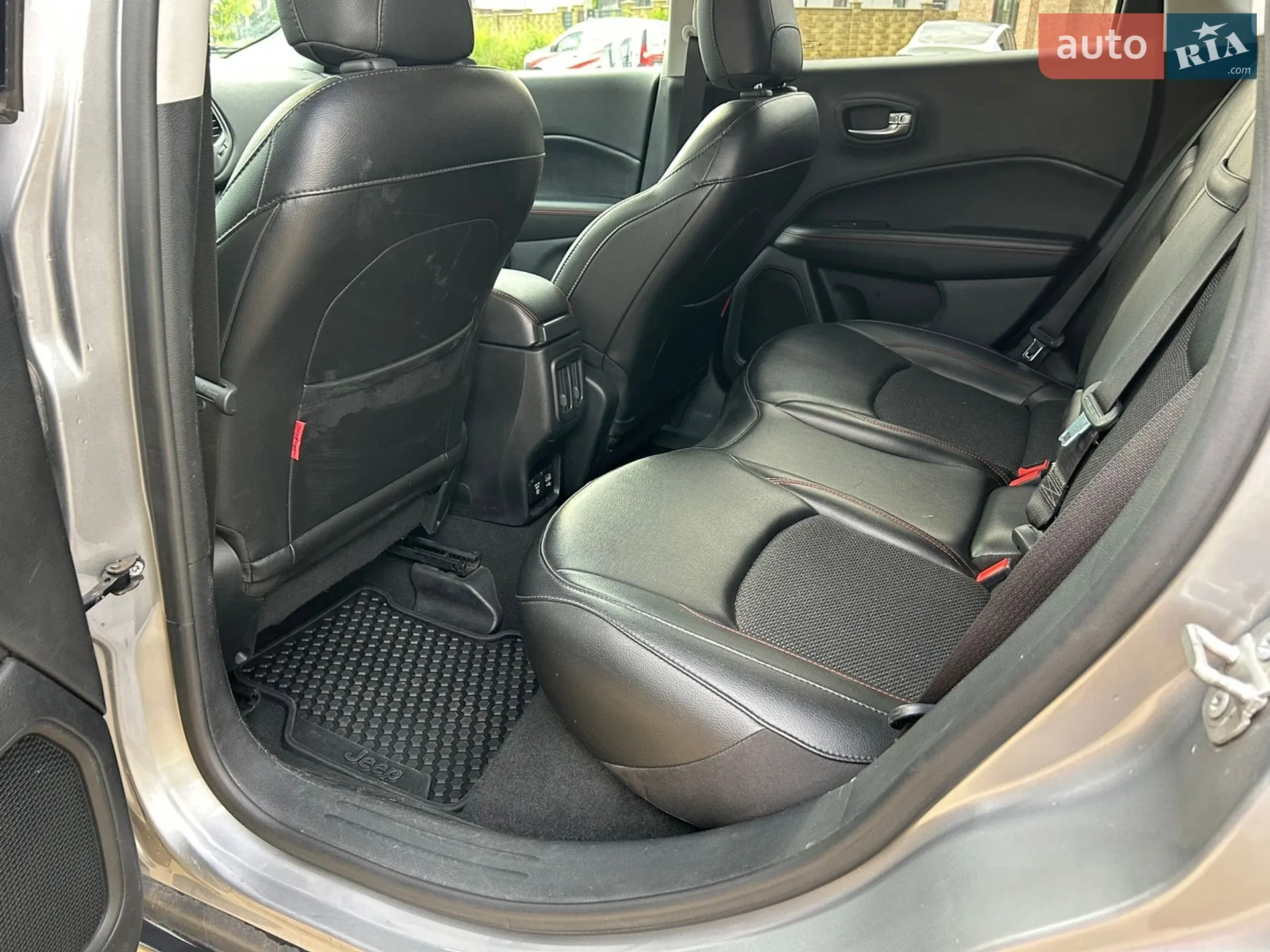 2019 Jeep Compass - мініатюра 26