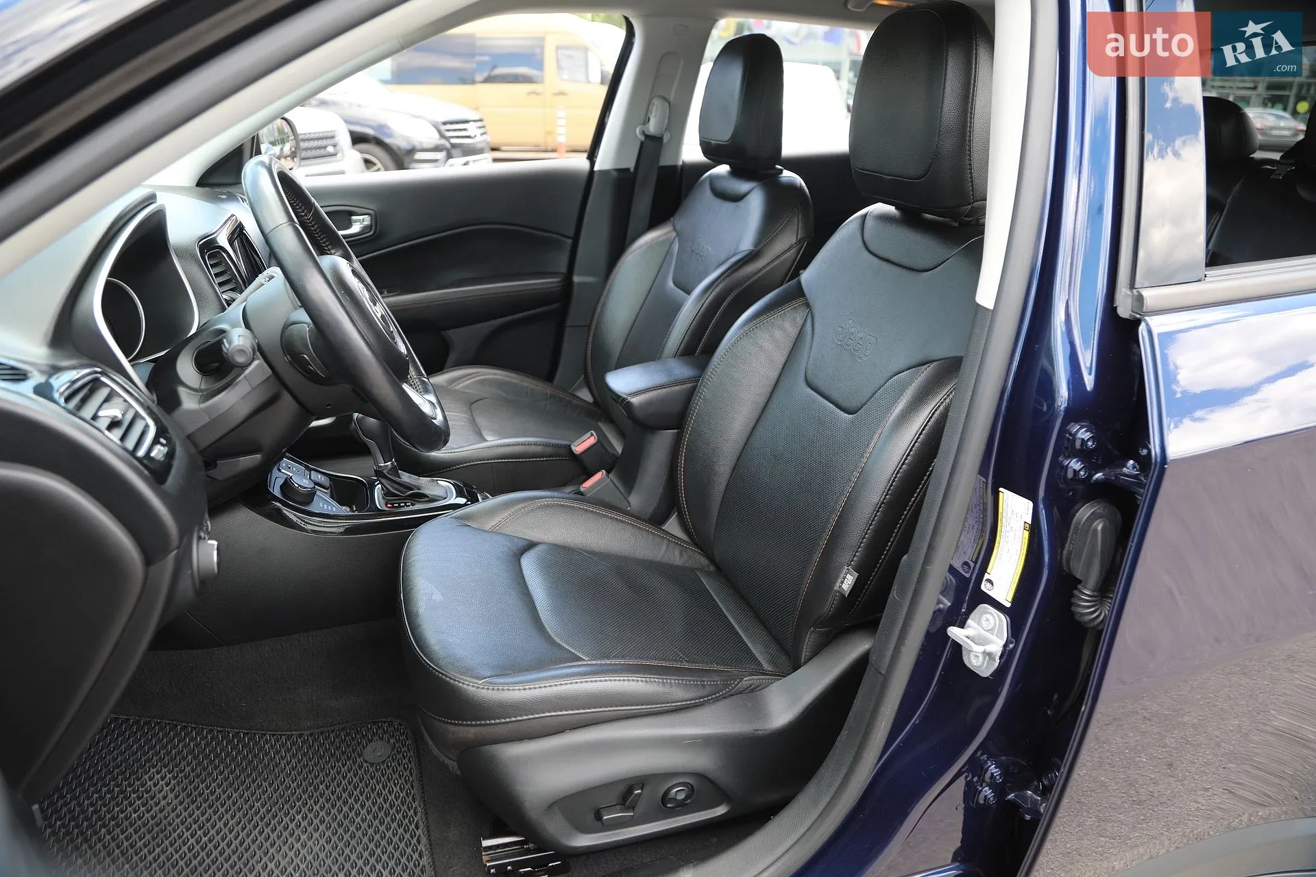 2020 Jeep Compass - мініатюра 13