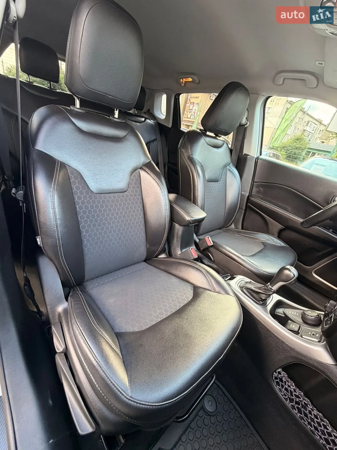 2017 Jeep Compass - мініатюра 24