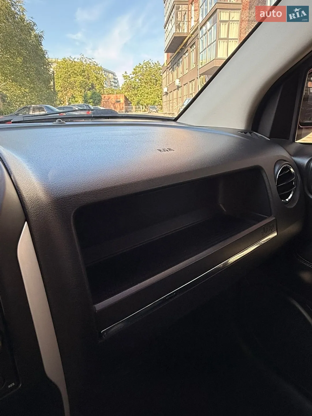 2016 Jeep Compass - мініатюра 17