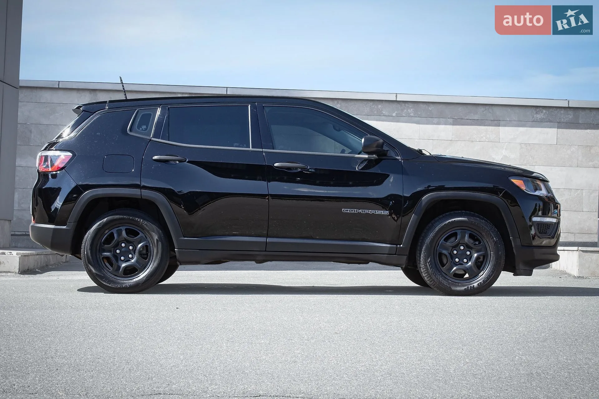 2017 Jeep Compass - мініатюра 2