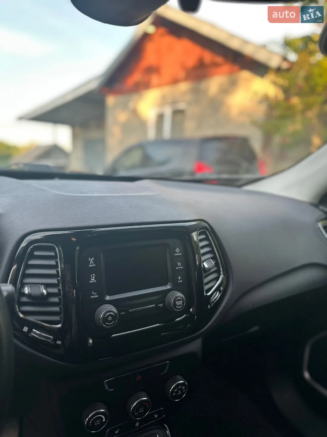 2018 Jeep Compass - мініатюра 16