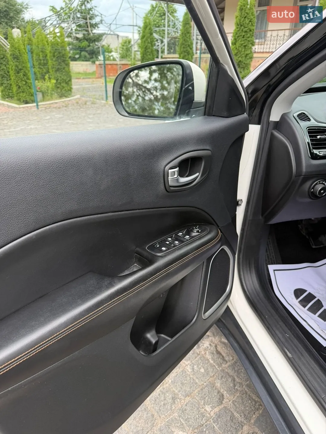 2019 Jeep Compass - мініатюра 18