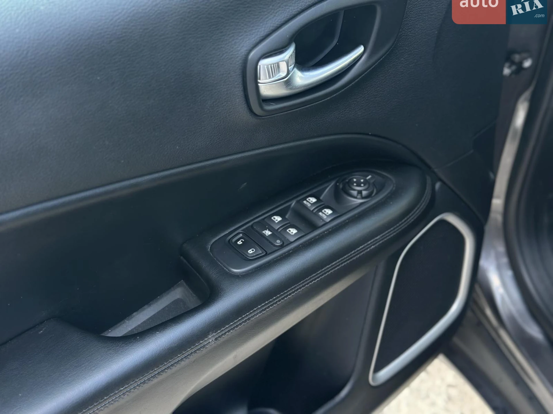 2019 Jeep Compass - мініатюра 17