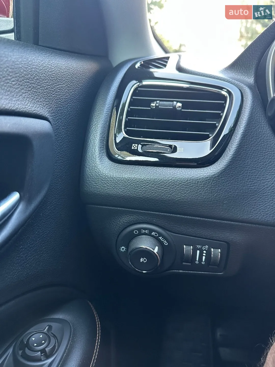 2020 Jeep Compass - мініатюра 16