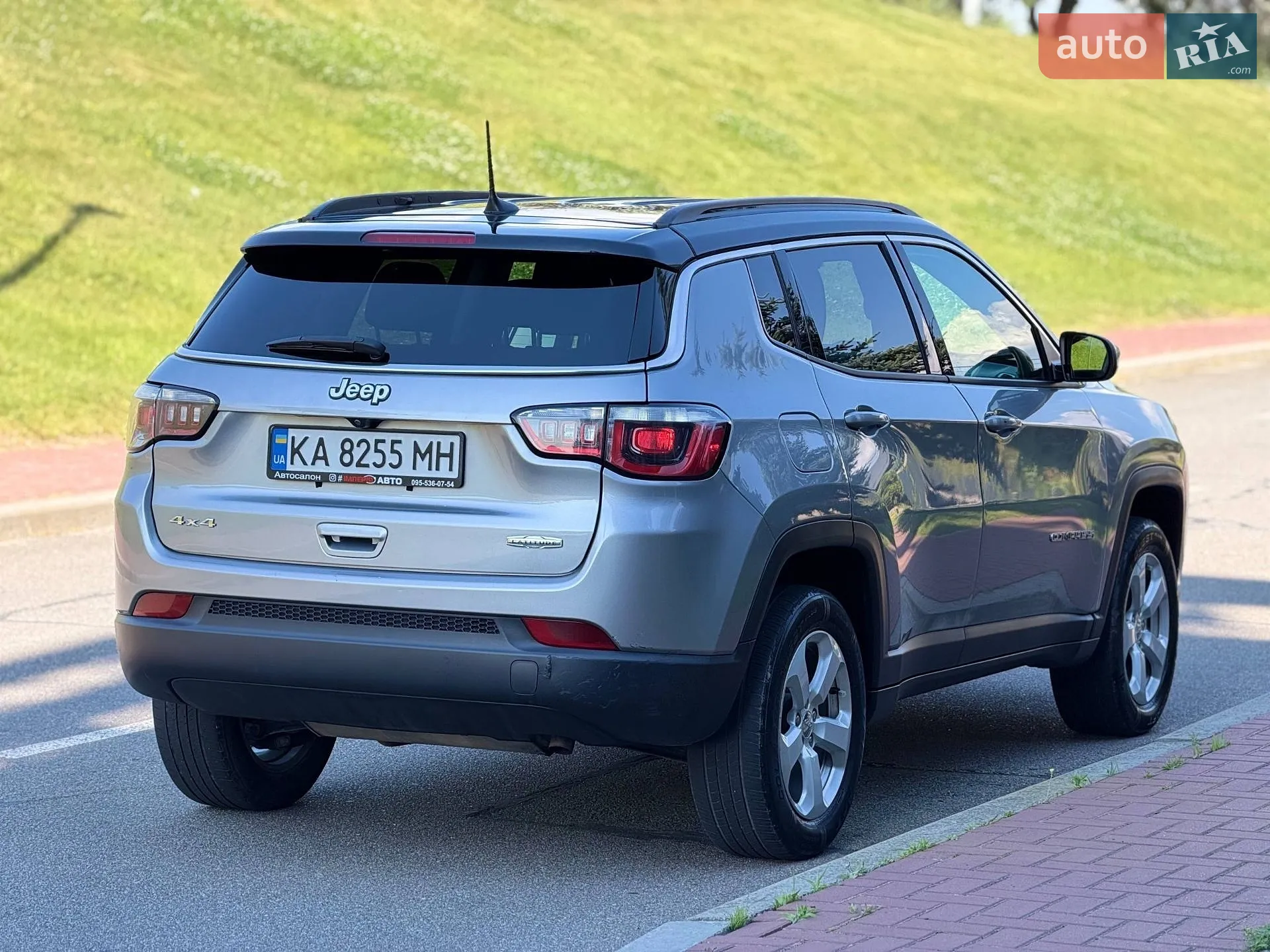 2019 Jeep Compass - мініатюра 2