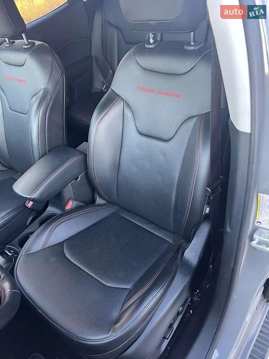 2020 Jeep Compass - мініатюра 12