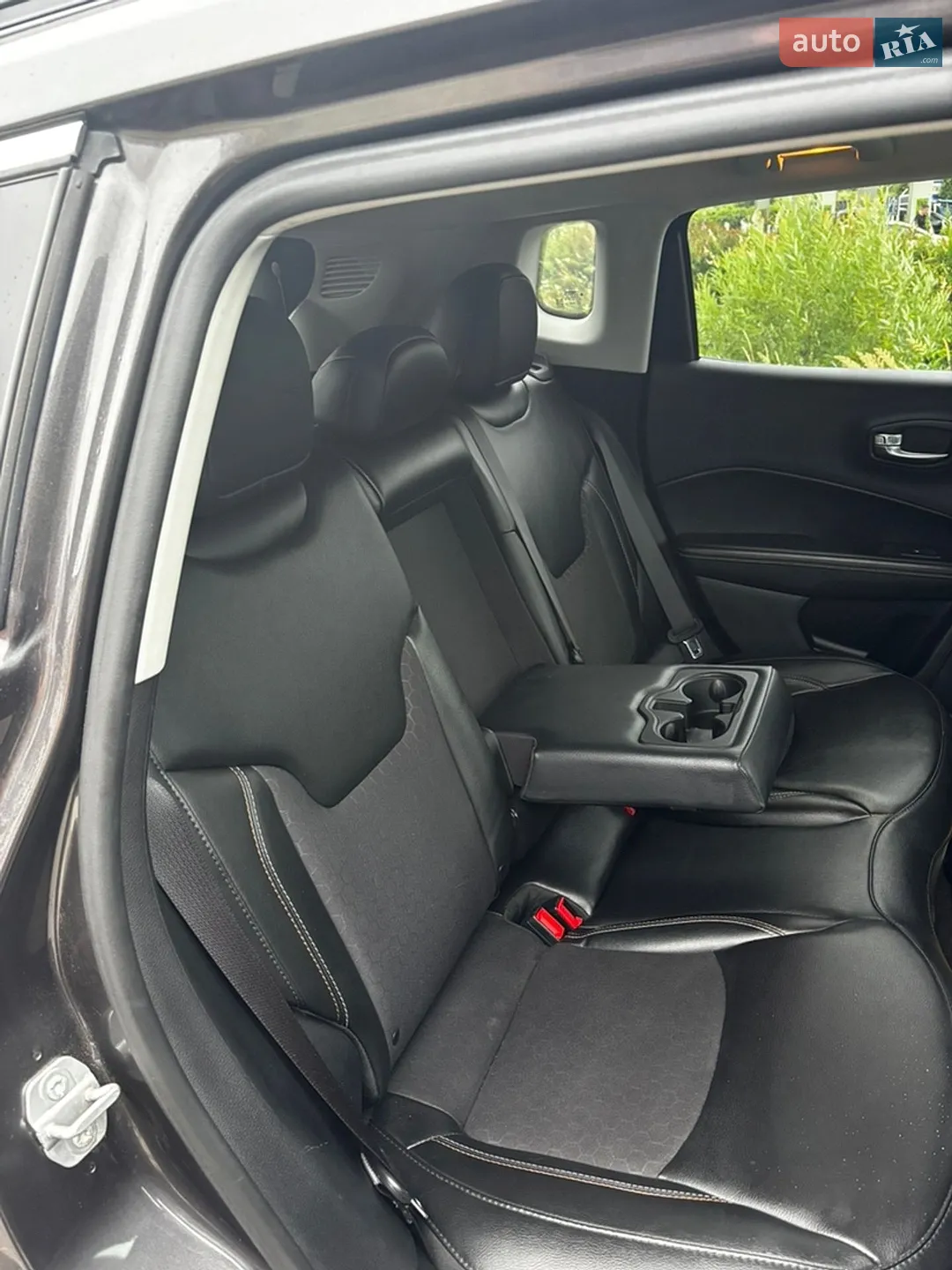 2019 Jeep Compass - мініатюра 36