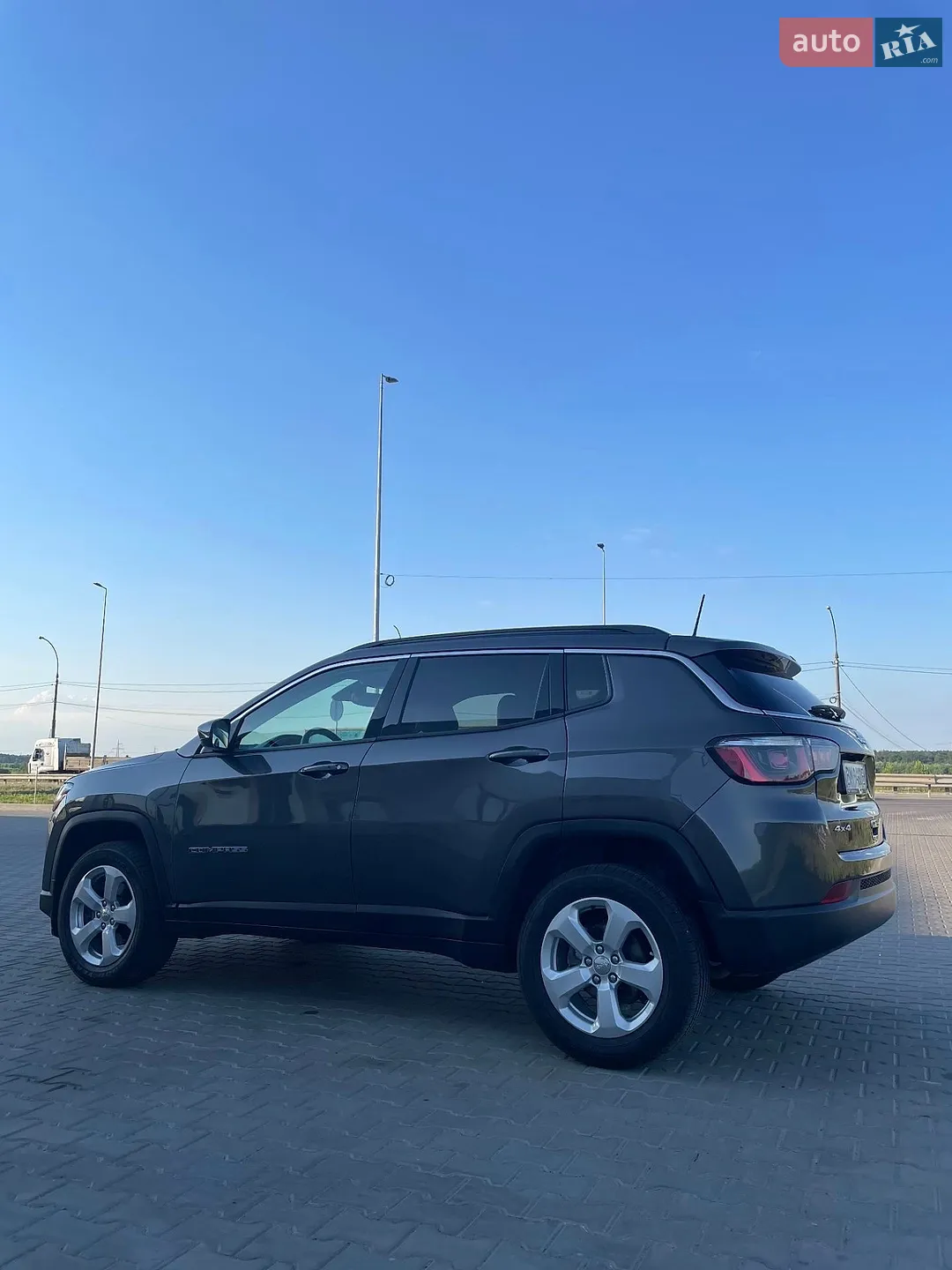 2018 Jeep Compass - мініатюра 3