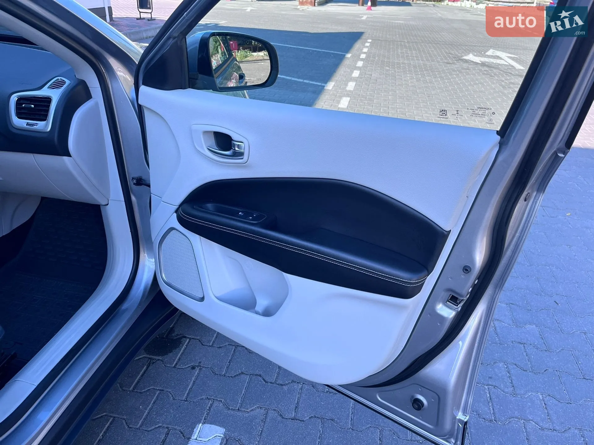 2019 Jeep Compass - мініатюра 20