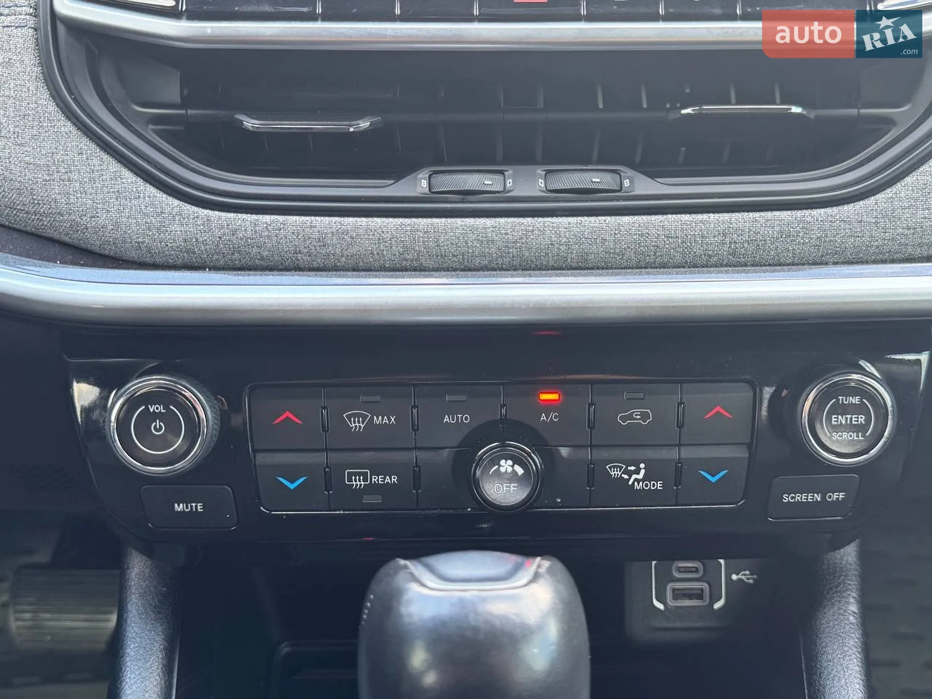 2021 Jeep Compass - мініатюра 17