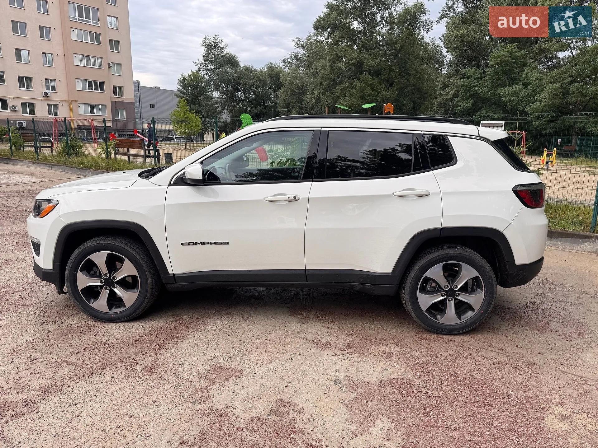 2017 Jeep Compass - мініатюра 15