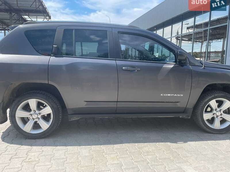 Внедорожник / Кроссовер Jeep Compass 2014 в Каменец-Подольском фото 3 Внедорожник / Кроссовер Jeep Compass 2014 в Каменец-Подольском