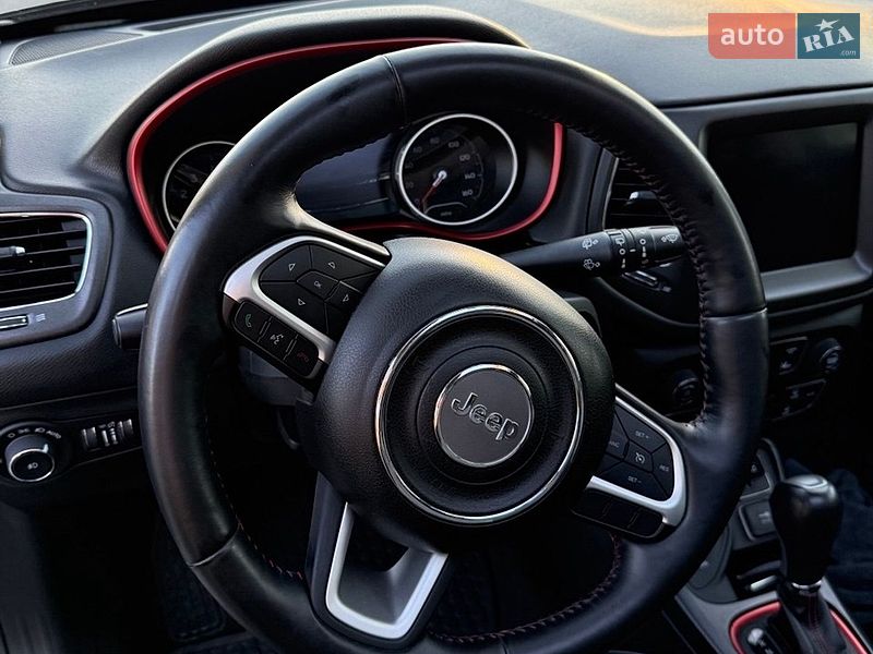 Внедорожник / Кроссовер Jeep Compass 2017 в Киеве