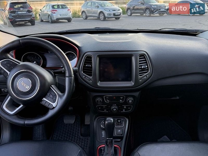 Внедорожник / Кроссовер Jeep Compass 2017 в Киеве