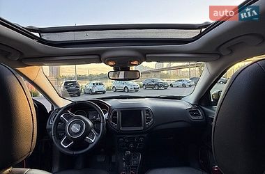 Внедорожник / Кроссовер Jeep Compass 2017 в Киеве