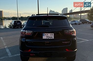 Внедорожник / Кроссовер Jeep Compass 2017 в Киеве