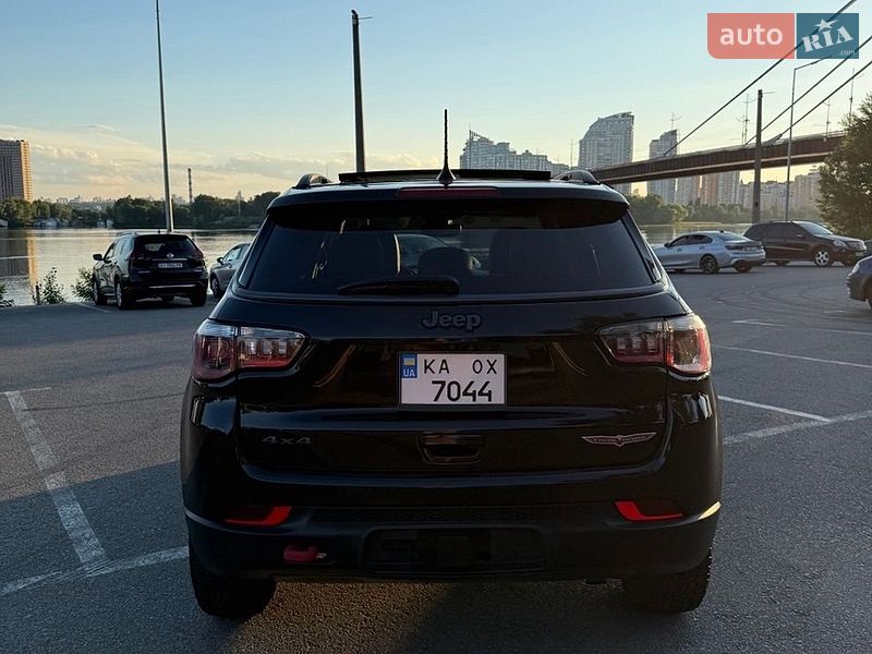Внедорожник / Кроссовер Jeep Compass 2017 в Киеве