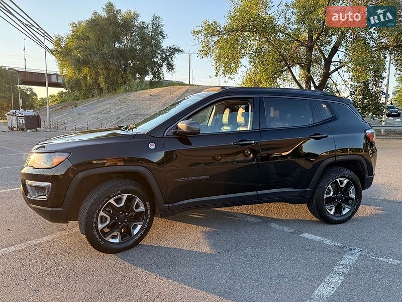 Внедорожник / Кроссовер Jeep Compass 2017 в Киеве