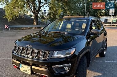 Внедорожник / Кроссовер Jeep Compass 2017 в Киеве