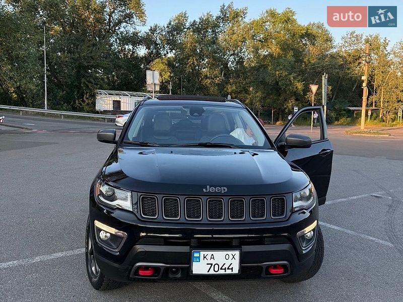 Внедорожник / Кроссовер Jeep Compass 2017 в Киеве