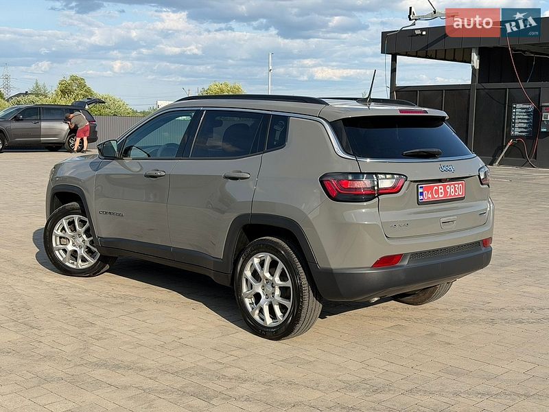 Внедорожник / Кроссовер Jeep Compass 2023 в Калуше