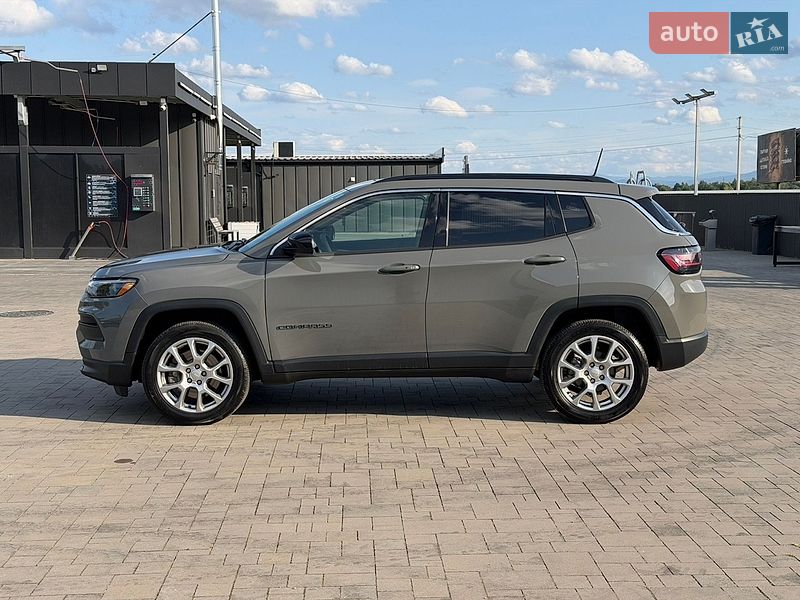 Внедорожник / Кроссовер Jeep Compass 2023 в Калуше