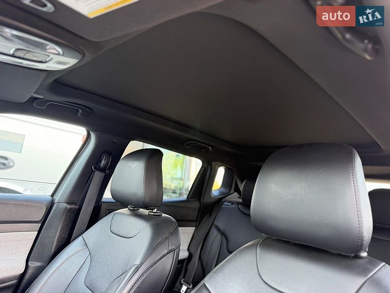 Внедорожник / Кроссовер Jeep Compass 2023 в Калуше