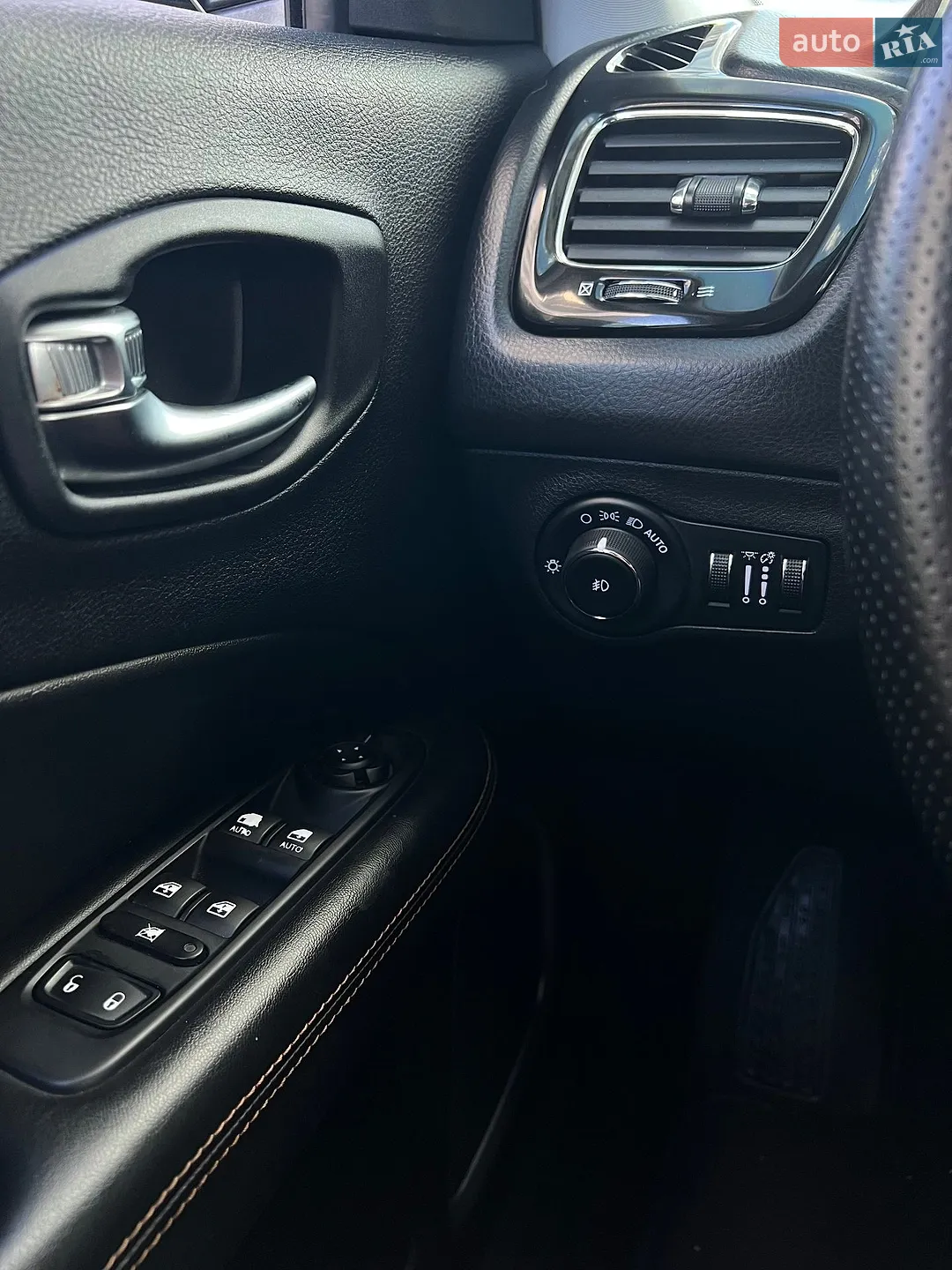 2019 Jeep Compass - мініатюра 10