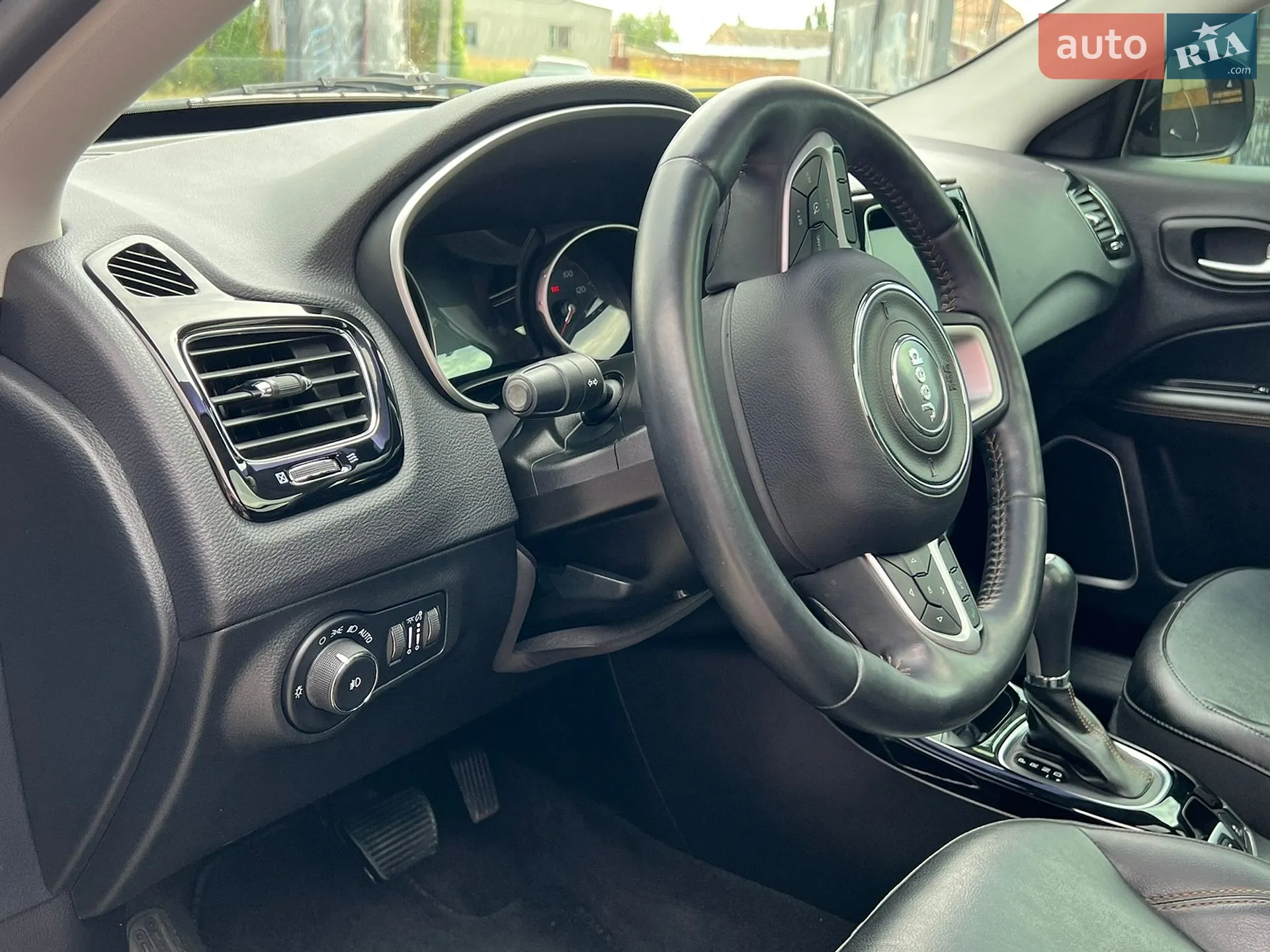 2017 Jeep Compass - мініатюра 26