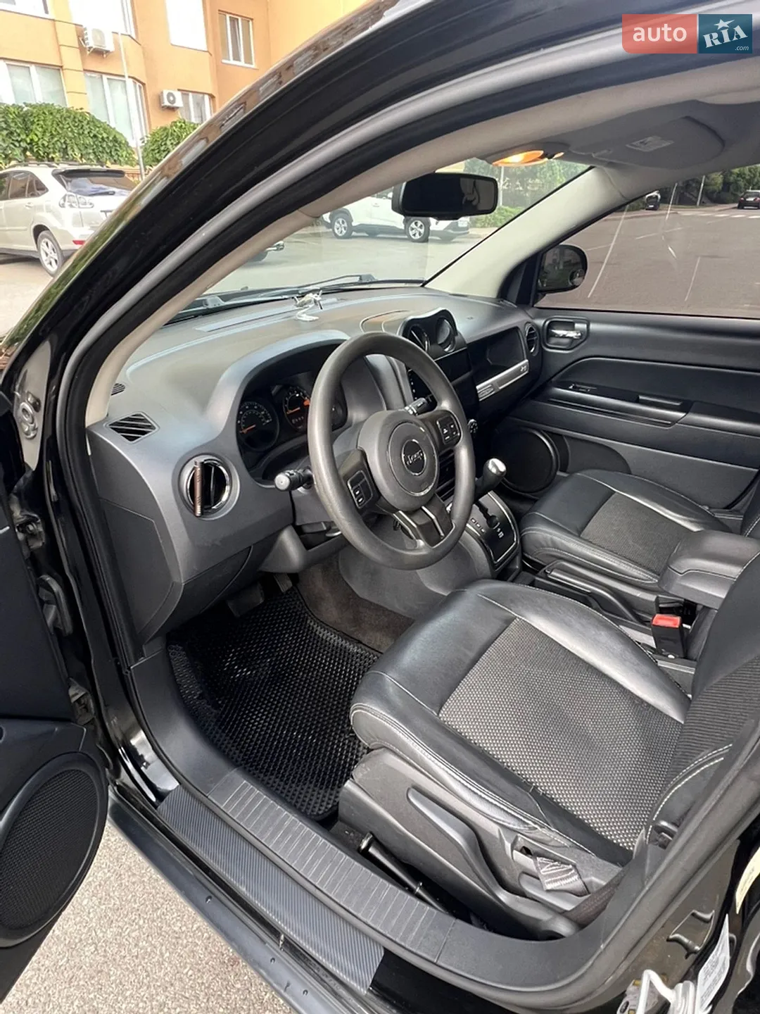 2015 Jeep Compass - мініатюра 12